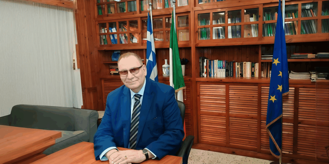 “La politica italiana volta le spalle ai cittadini più anziani residenti all’estero”, l’editoriale di Costantino Salis