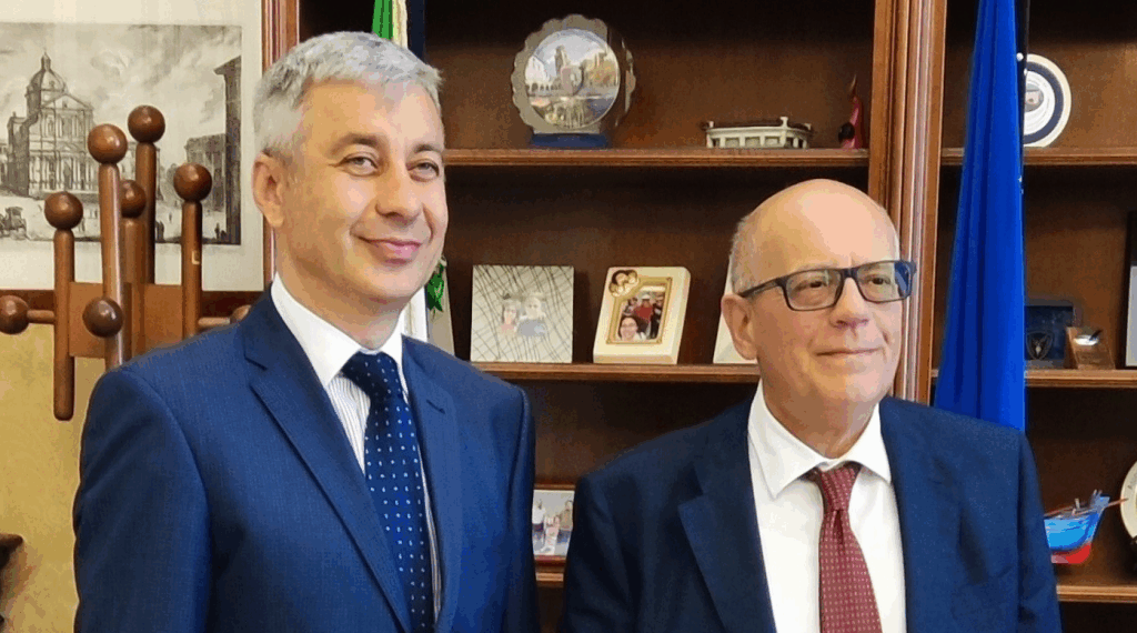 L’Ambasciatore armeno Vladimir Karapetyan incontra il Prefetto di Bari Francesco Russo