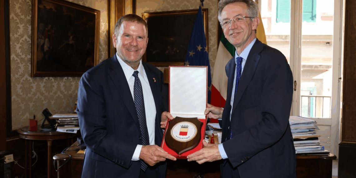 Napoli, il Sindaco Manfredi incontra l’Ambasciatore USA Fertitta