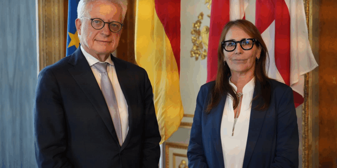 Genova, l’Ambasciatore tedesco Hans-Dieter Lucas in visita di cortesia a Palazzo Tursi