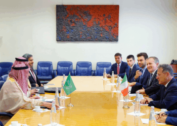 Il Vice Ministro Cirielli riceve il Vice Ministro degli Affari Esteri del Regno dell’Arabia Saudita Waleed Al-Khereiji