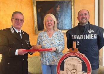 Il Comando Carabinieri Tutela Patrimonio Culturale di Udine restituisce alla Grecia un’antica coppa “Megarese”