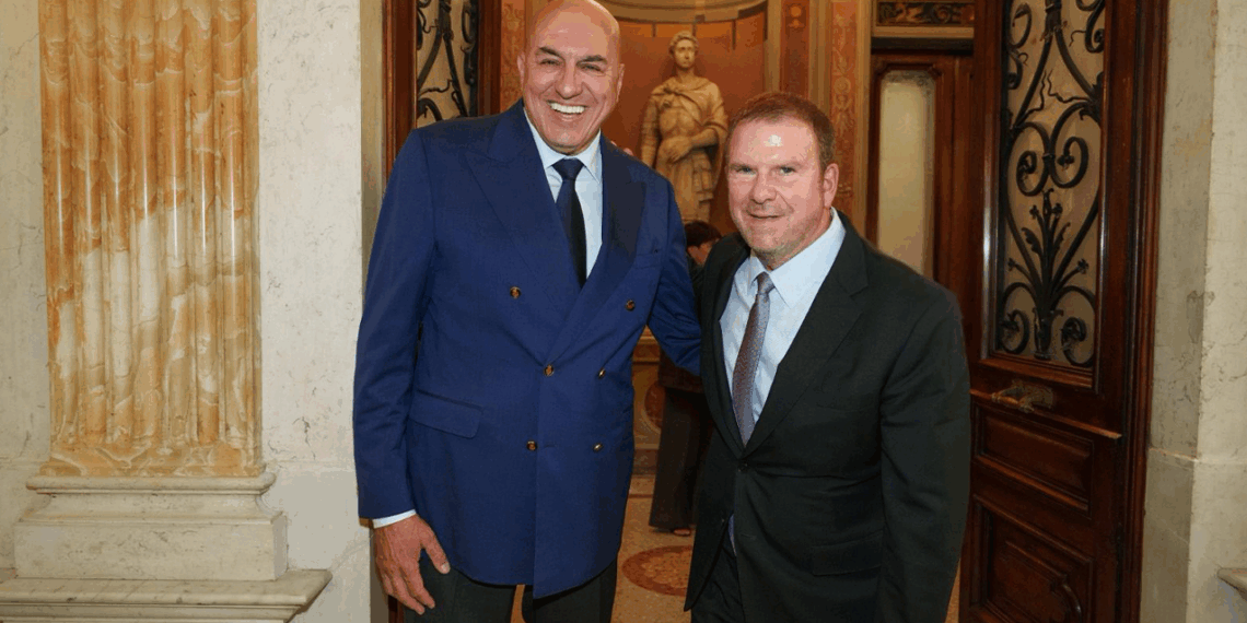 Il Ministro Crosetto riceve l’Ambasciatore USA Tilman J. Fertitta