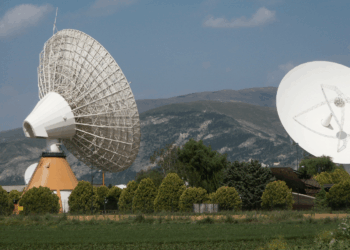 Il Vice Ministro Cirielli visita il Centro Spaziale del Fucino