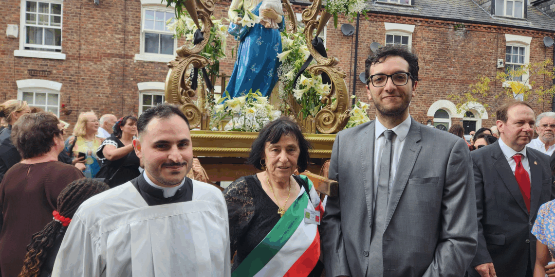 Il Comites di Manchester alla 135.ima Processione della Madonna del Rosario