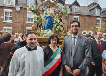 Il Comites di Manchester alla 135.ima Processione della Madonna del Rosario 