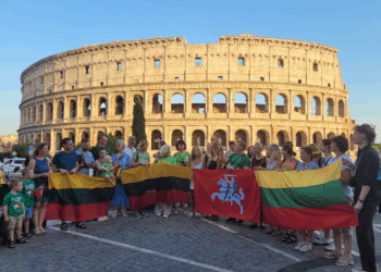 Giornata della Lituania, inno nazionale cantato a due passi dal Colosseo. Celebrazioni anche in Sicilia