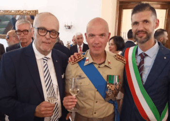 Il Console della Moldova Galanti saluta l’arrivo ad Ascoli del neo Comandante del 235° Reggimento Bastiani