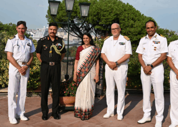 La nave INS TAMAL della Marina indiana è arrivata a Napoli