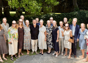 “Chi è il vero Jan Björklund?”: simpatico saluto in maschera per l’Ambasciatore svedese, che termina Missione a Roma