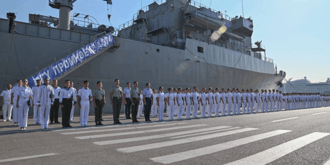 La nave della Marina greca “PROMITHEVS” chiude il Corso Educativo Estivo TEP 2025 al porto di Civitavecchia