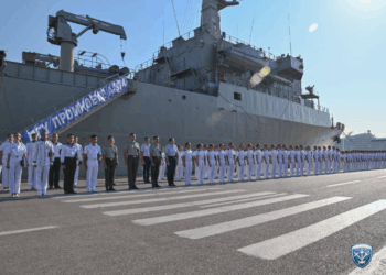 La nave della Marina greca “PROMITHEVS” chiude il Corso Educativo Estivo TEP 2025 al porto di Civitavecchia