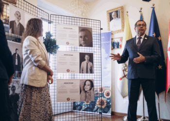 “Diplomi Perduti”, una mostra all’Ambasciata ucraina presso la Santa Sede ricorda gli studenti caduti