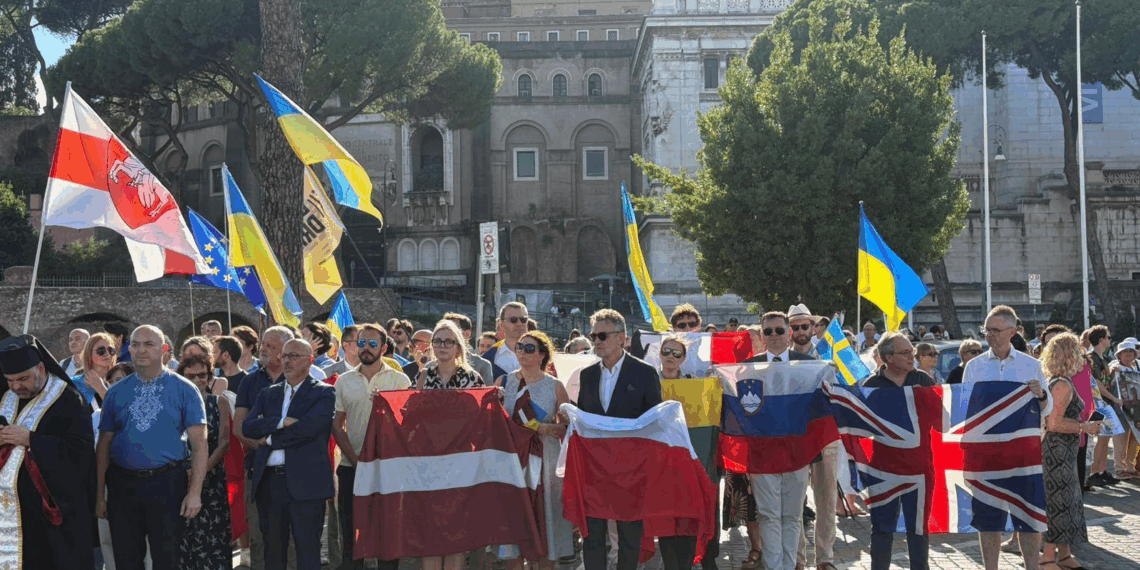 Roma si tinge di blu e giallo per celebrare l’Indipendenza dell’Ucraina