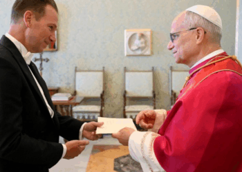 Santa Sede, l’Ambasciatore degli Stati Uniti d’America Brian Francis Burch presenta Lettere Credenziali