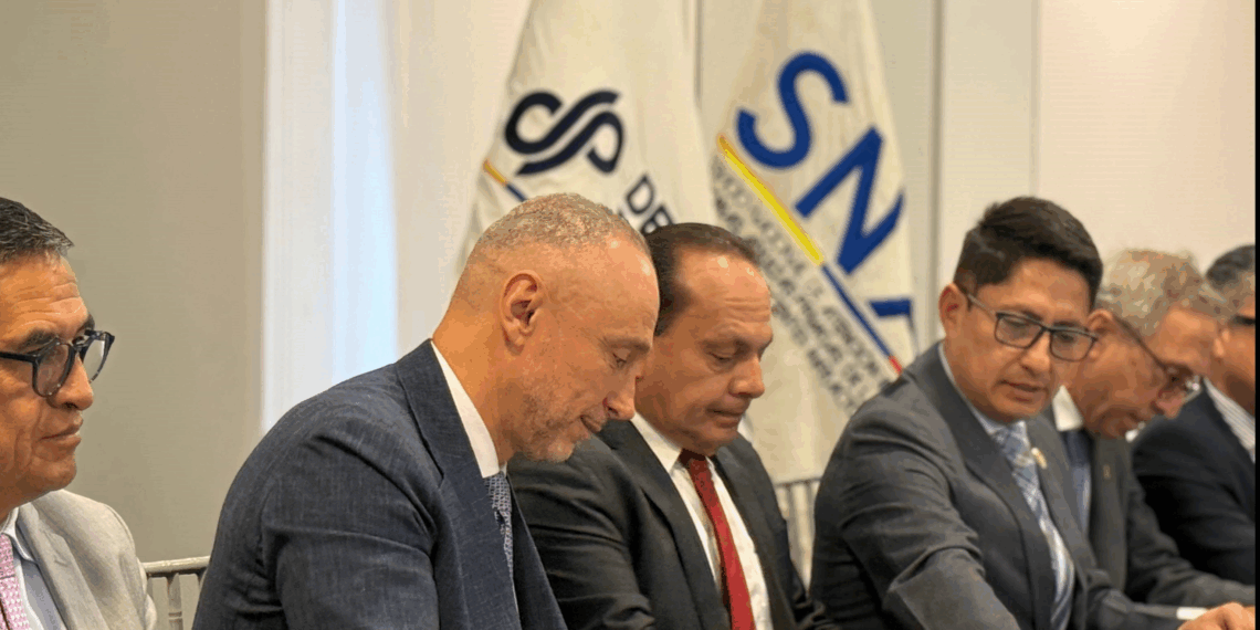 Ecuador, Amb. Davoli alla firma dell’Accordo Interistituzionale per la difesa dei diritti dei detenuti