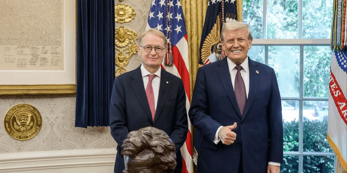 Il Senatore Lucio Malan incontra il Presidente USA Donald Trump alla Casa Bianca