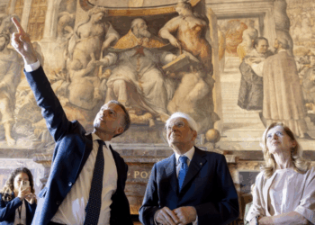 Il Presidente Mattarella visita Palazzo Farnese in occasione dei 150 anni dall’Istituzione dell’Ambasciata di Francia