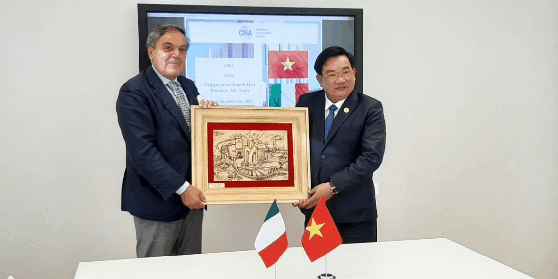La CNA incontra una delegazione della provincia vietnamita di Khanh Hoa