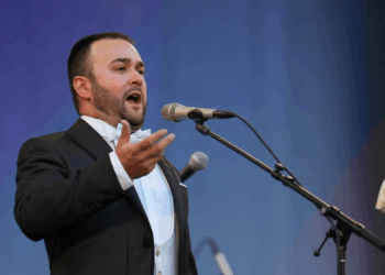 Caruso Tribute Prize di New York al tenore italiano Alessandro Lora