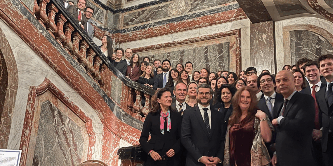 Giovani diplomatici italiani e francesi all’Ambasciata d’Italia a Parigi