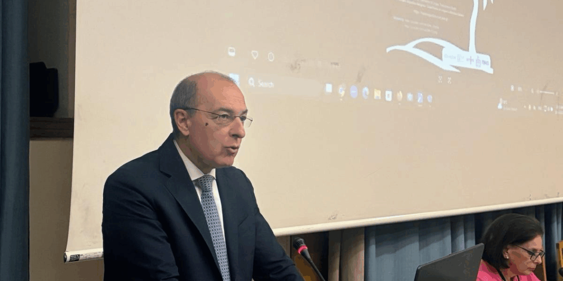 Atene, l’Ambasciatore Cuculi apre il convegno “Italoellenica” per la Settimana della Lingua Italiana