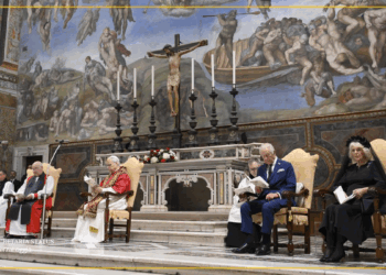 Storico incontro di preghiera ecumenica nella Cappella Sistina fra Leone XIV e Carlo III