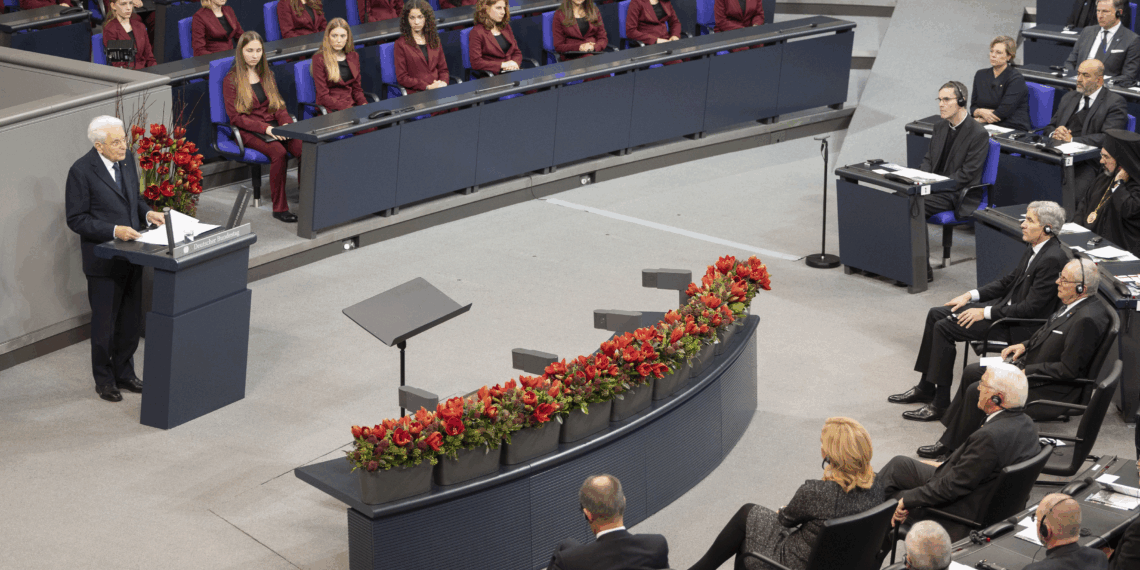 Mattarella al Bundestag: la sovranità di un popolo non si esprime nel diritto di portare guerra al vicino