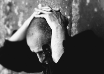 “PERCUOTENDO. IN CADENZA” di Giovanni Lindo Ferretti. Dieci incontri nei principali Teatri italiani