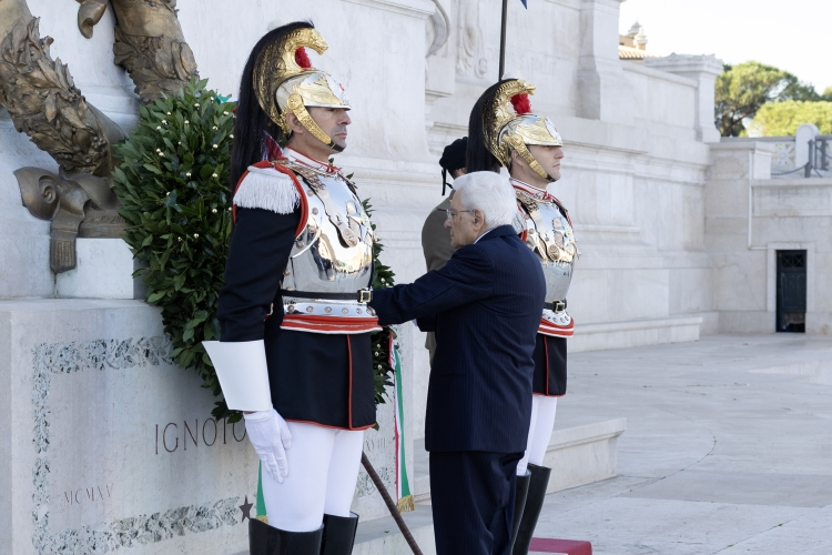 4 novembre: Il Presidente Mattarella rende omaggio al Milite Ignoto