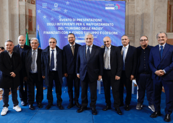 Tajani presenta interventi per rafforzamento del “Turismo delle radici” finanziati con Fondo Sviluppo e Coesione