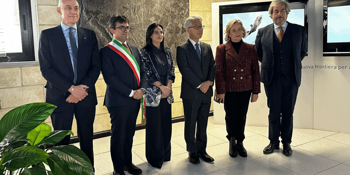 e-GEOS e Agenzia Spaziale Italiana accolgono l’Ambasciatore del Giappone Satoshi al Centro Spaziale di Matera