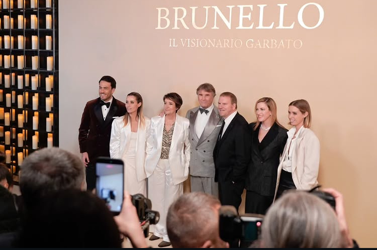 Serata di luce e cultura a Cinecittà: l’Ambasciatore USA Fertitta celebra Brunello Cucinelli