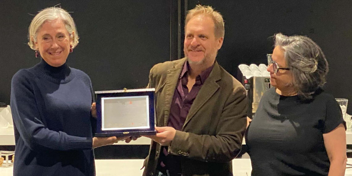 Consegnato il Premio “M’illumino d’immenso” a Ilide Carmignani. Annunciato il nuovo Premio IILA Poesia 