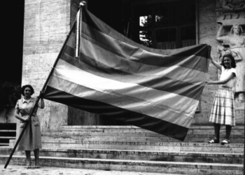 Bandiere della pace: a Sesto Fiorentino una mostra fotografica ne ripercorre la nascita, alla fine degli anni ’40