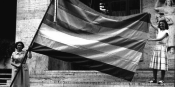 Bandiere della pace: a Sesto Fiorentino una mostra fotografica ne ripercorre la nascita, alla fine degli anni ’40