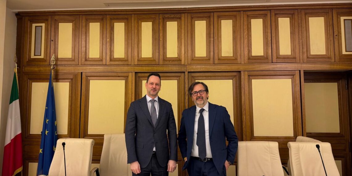 De Priamo incontra Schiltz: focus su diplomazia parlamentare e rapporti Italia‑Lussemburgo