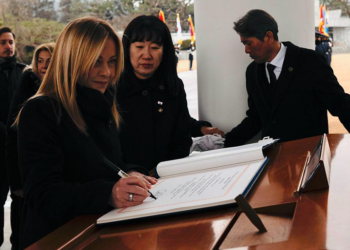 Il Premier Meloni in visita nella Repubblica di Corea. Le dichiarazioni sulla Groenlandia