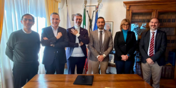 Castrolibero, incontro istituzionale in Comune con il Console Onorario dell’Uruguay Alfredo Sguglio