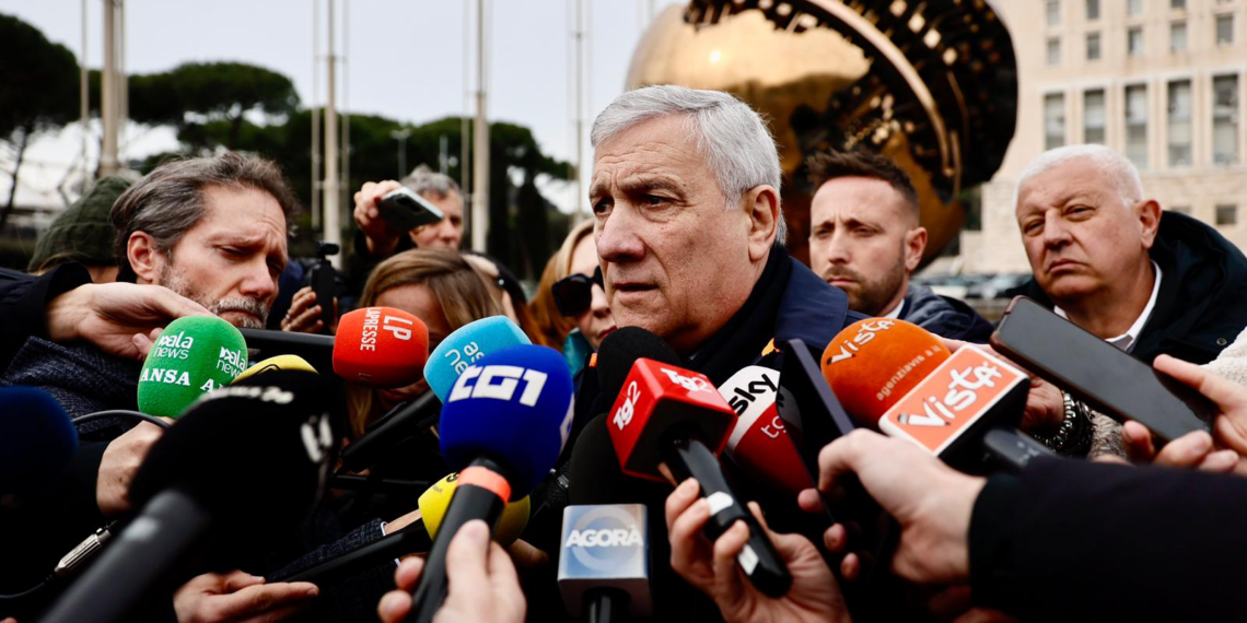 Tajani, innalzare relazioni con Caracas con presenza Ambasciatore