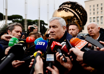 Tajani, innalzare relazioni con Caracas con presenza Ambasciatore