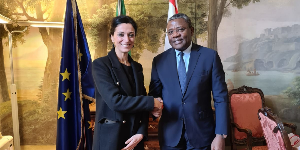 Regione Toscana, l’Assessora Manetti incontra l’Ambasciatore del Kenya Matwang’a