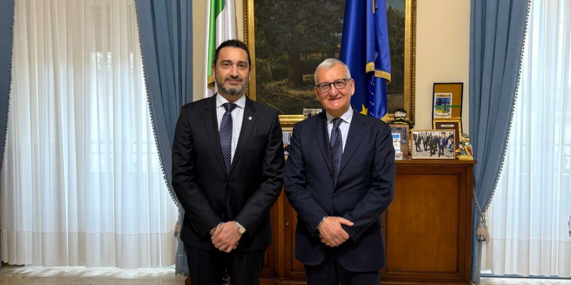 Catanzaro, visita di cortesia del Console Onorario dell’Uruguay in Prefettura