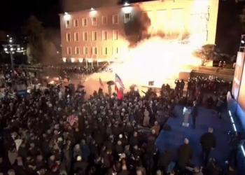 Nuove proteste in Albania: l’Ambasciata d’Italia raccomanda prudenza ai cittadini italiani. Disordini a Tirana