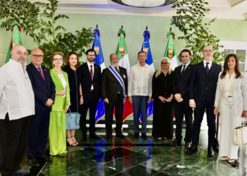 Repubblica Dominicana, l’Ambasciatore Stefano Queirolo Palmas insignito dell’Ordine al Merito