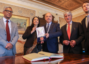 Trieste, il sindaco Roberto Dipiazza ha ricevuto l’Ambasciatrice d’India Vani Rao