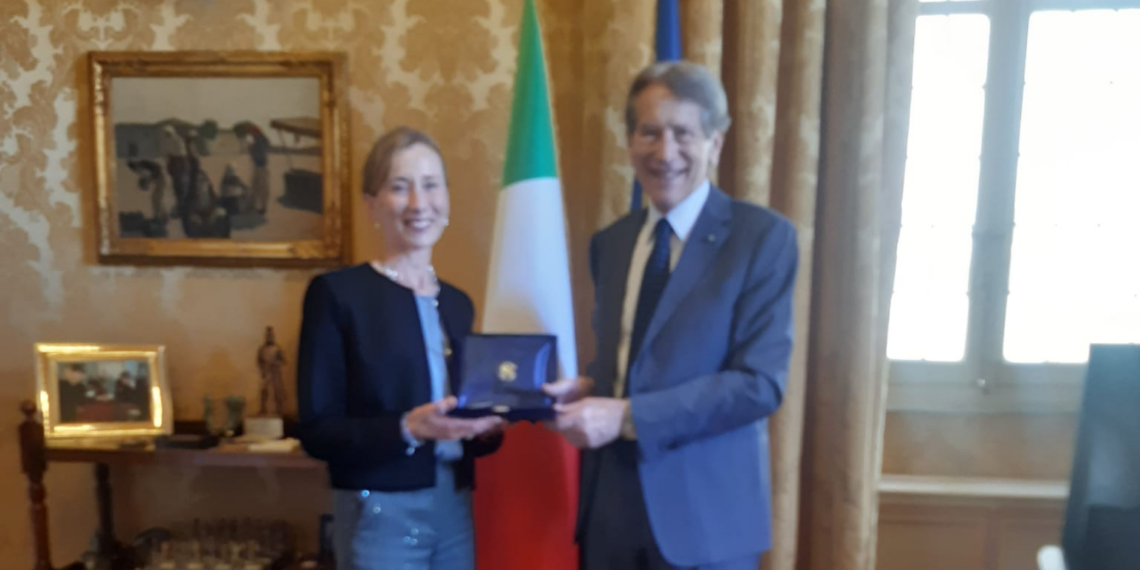 Ue. Terzi (FdI): “Con Ambasciatrice d’Irlanda discusso di sicurezza e competitività”