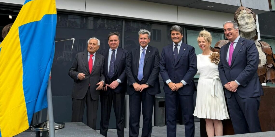 L’imprenditore Pierluigi Petrone inaugura la nuova Sede Consolare di Svezia a Napoli