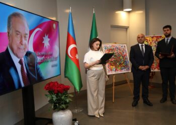 “I colori del tempo: lo sguardo degli artisti Azerbaigiani” in mostra a Roma fino al 17 maggio