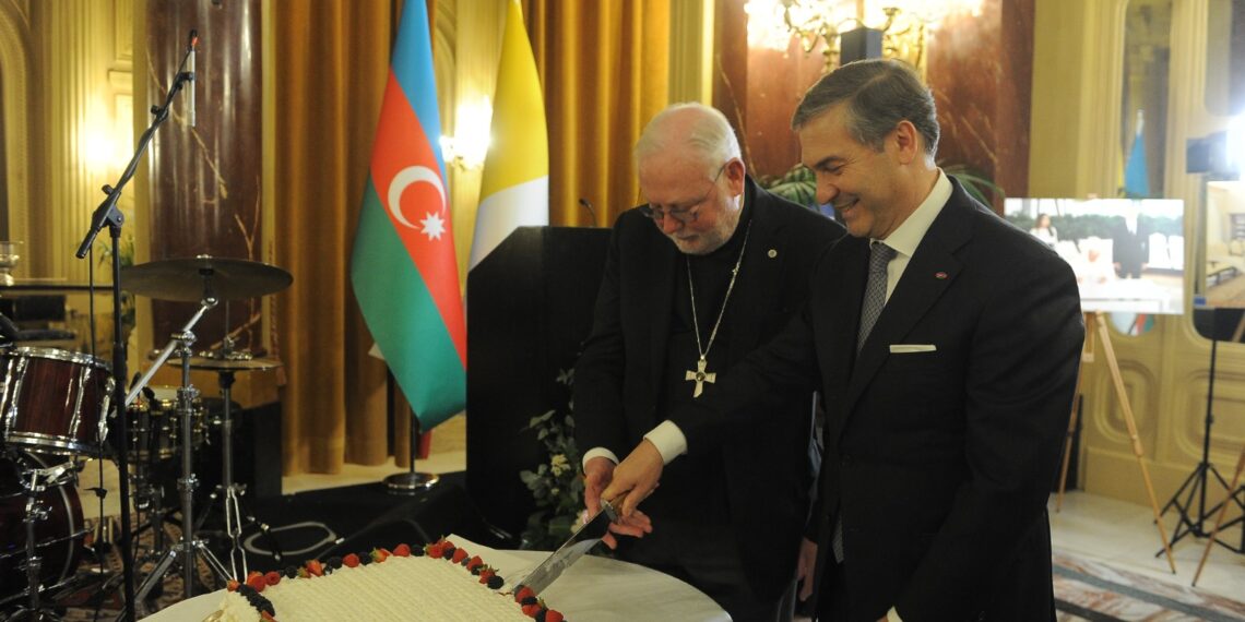 L’Ambasciata dell’Azerbaigian presso la Santa Sede festeggia a Roma il Giorno dell’Indipendenza